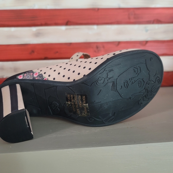 Hot Chocolate Design Chocolaticas High Heels Doris Women's Mary Jane Pump (38) - Picture 6 of 12